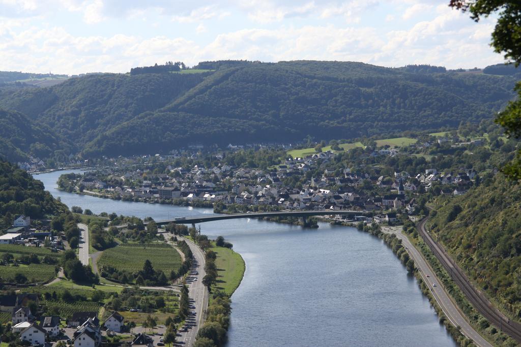 Ferienwohnungen Im Moseltal Lof Bagian luar foto